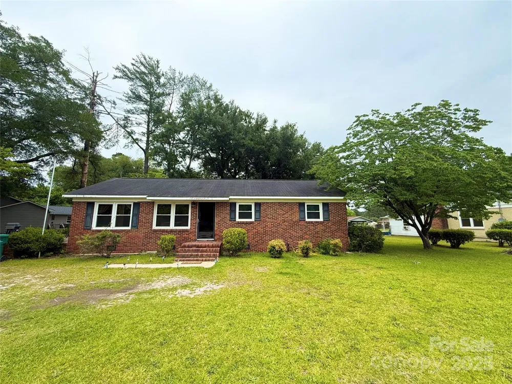 101 Windsor Drive Cheraw, SC 29520