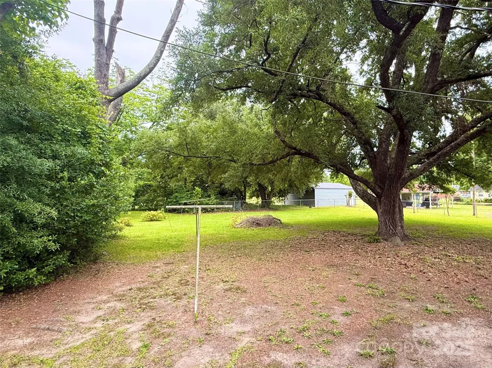 101 Windsor Drive Cheraw, SC 29520