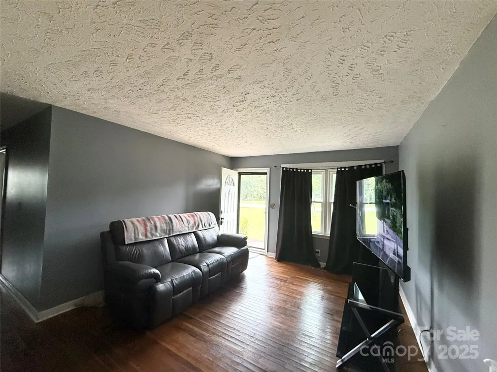 101 Windsor Drive Cheraw, SC 29520