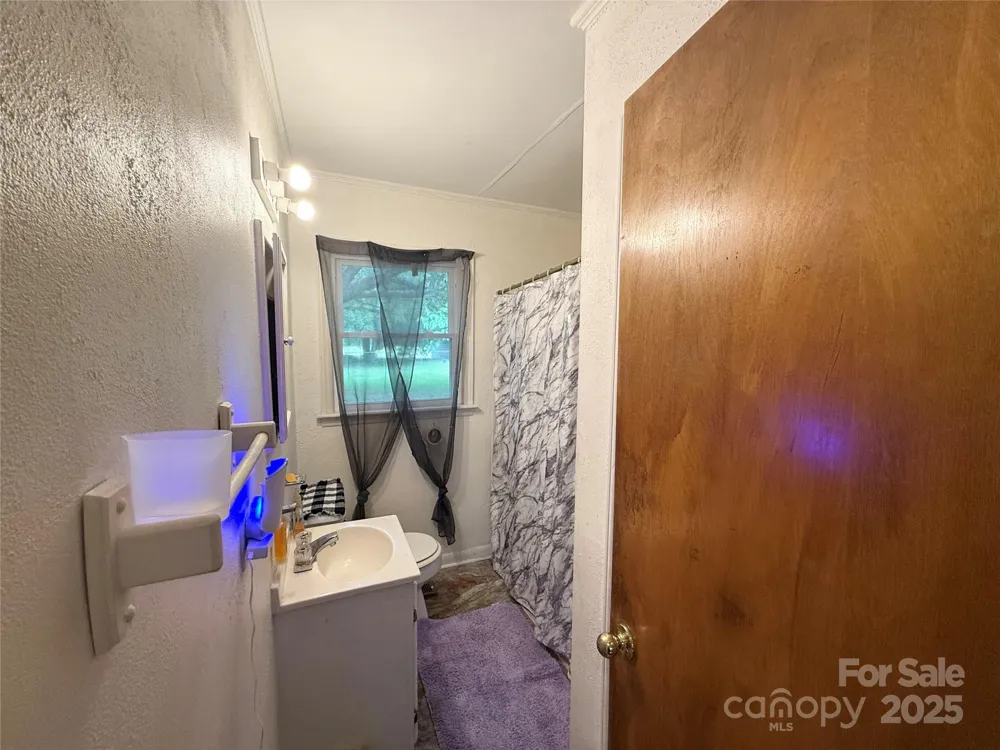 101 Windsor Drive Cheraw, SC 29520