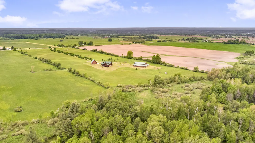 4450 50th Avenue Orient Township, MI 49679