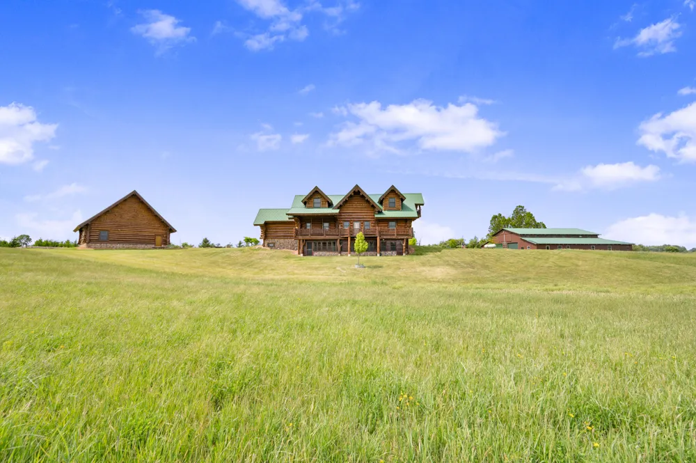 4450 50th Avenue Orient Township, MI 49679