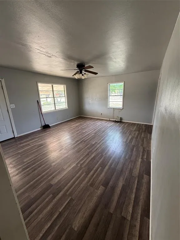 701 Perry Santa Anna, TX 76878