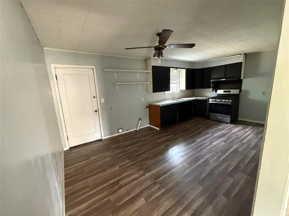 701 Perry Santa Anna, TX 76878