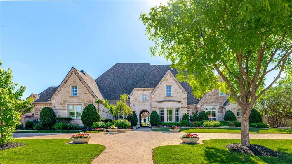 5409 Twin Cities Lane McKinney, TX 75070