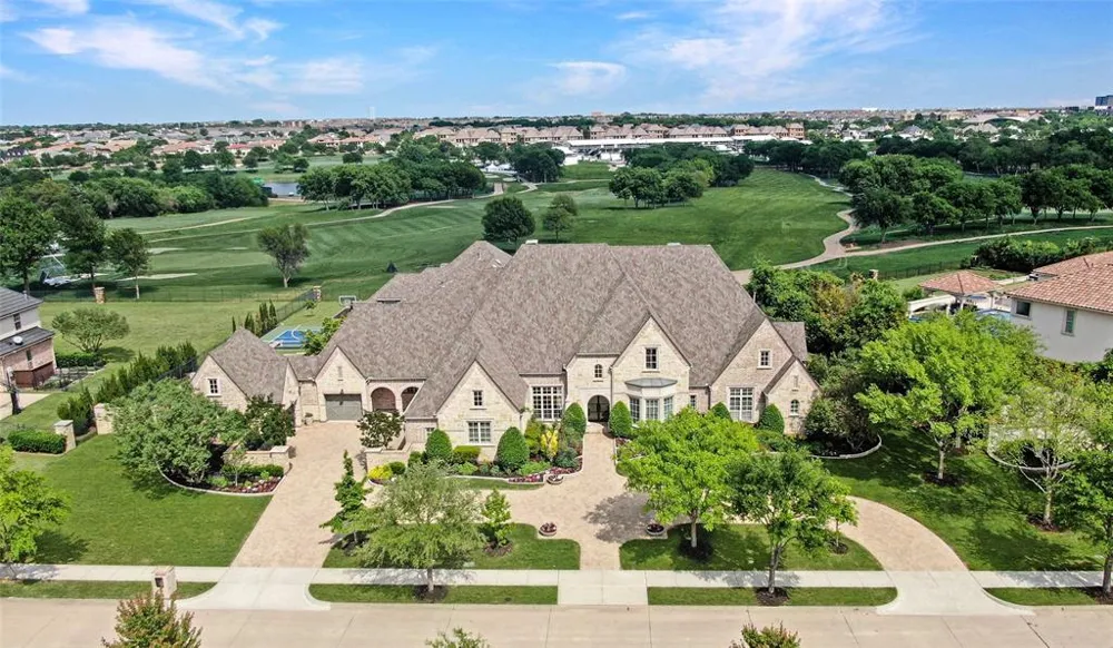 5409 Twin Cities Lane McKinney, TX 75070