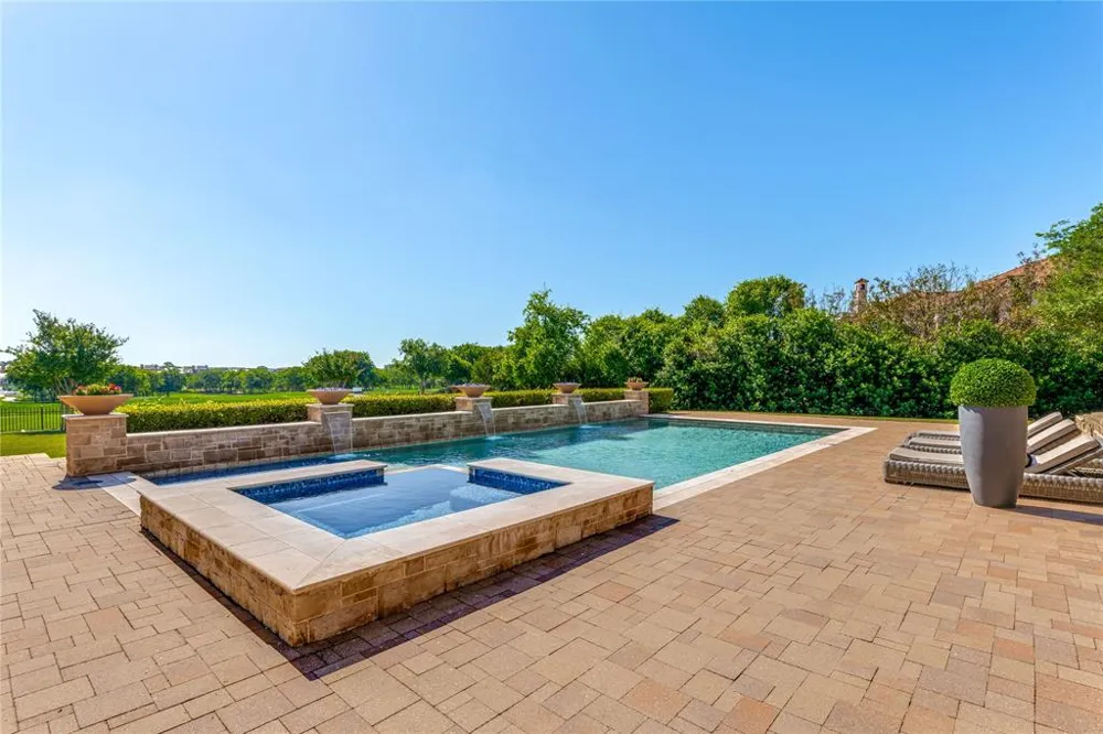 5409 Twin Cities Lane McKinney, TX 75070
