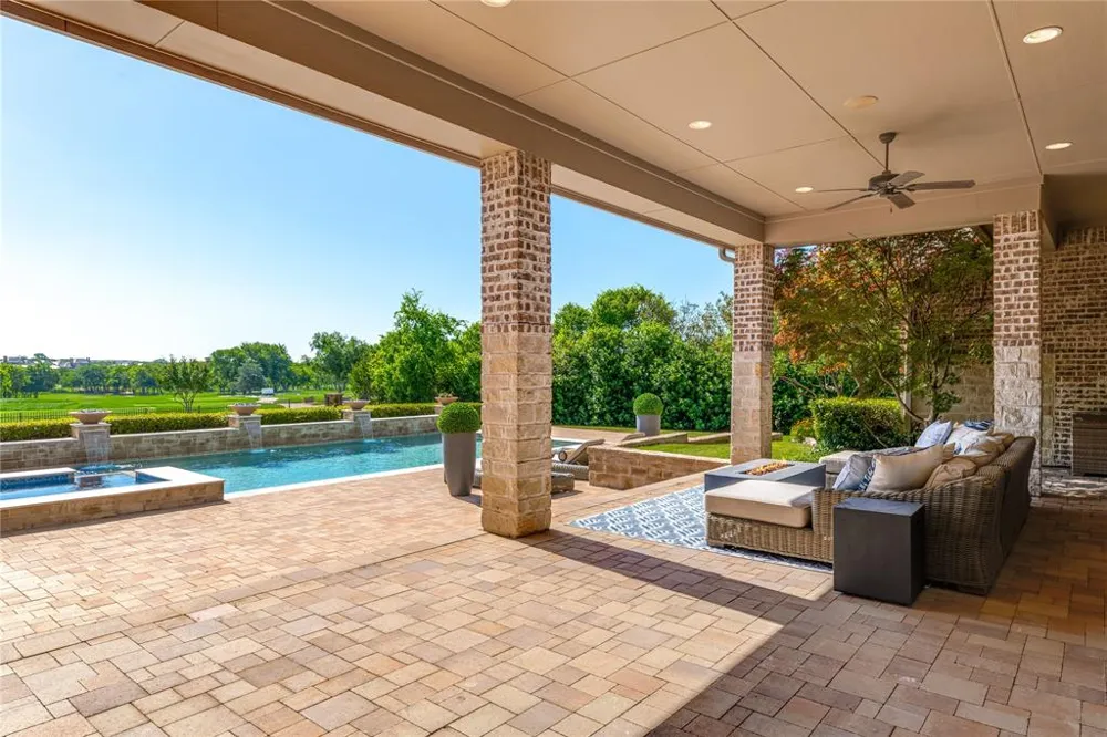 5409 Twin Cities Lane McKinney, TX 75070