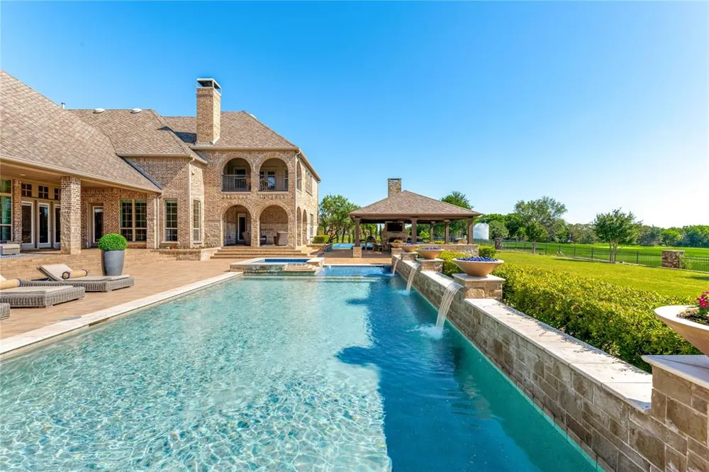 5409 Twin Cities Lane McKinney, TX 75070