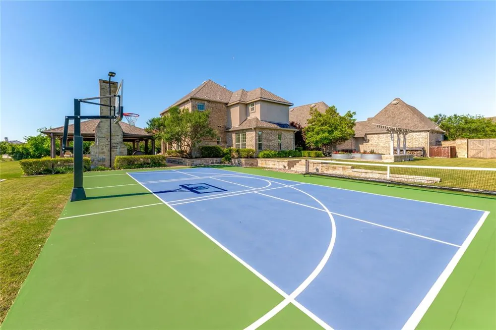 5409 Twin Cities Lane McKinney, TX 75070