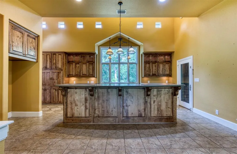 711 Pearl Cove Oak Point, TX 75068