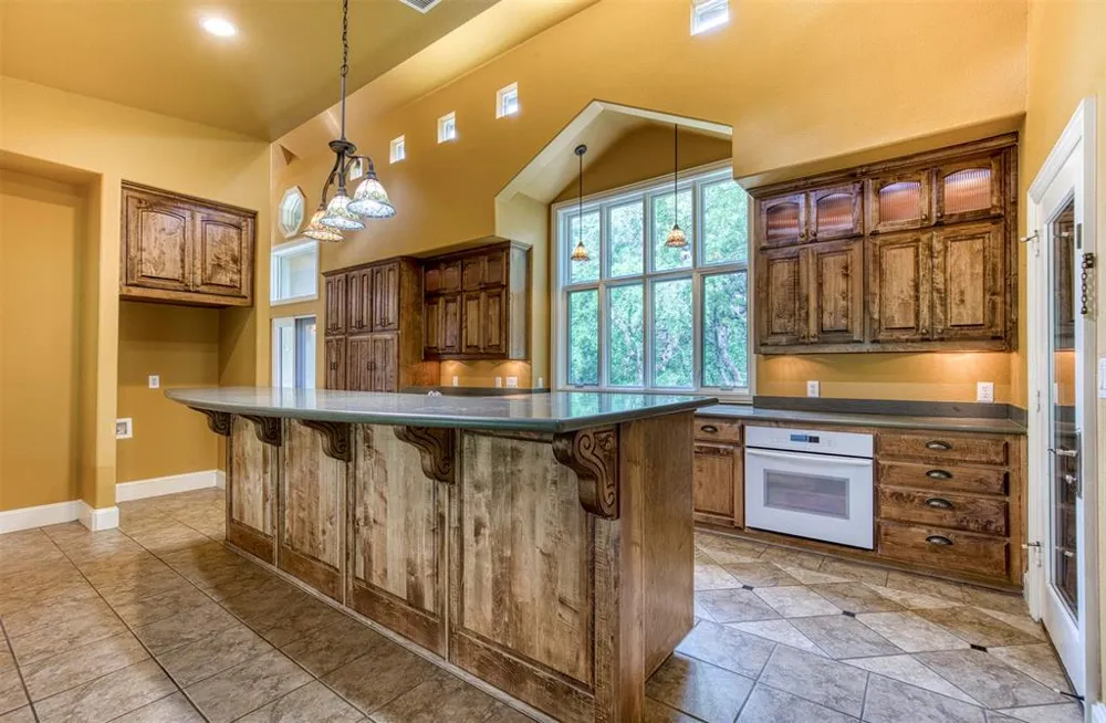 711 Pearl Cove Oak Point, TX 75068