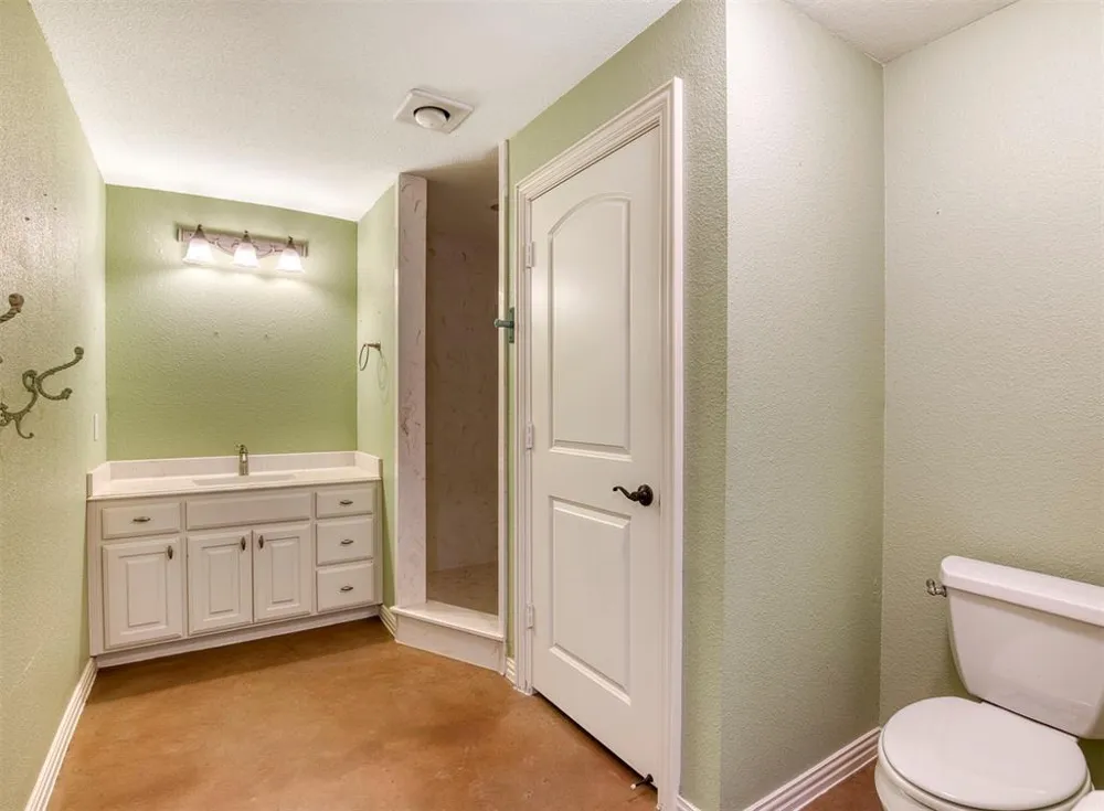 711 Pearl Cove Oak Point, TX 75068
