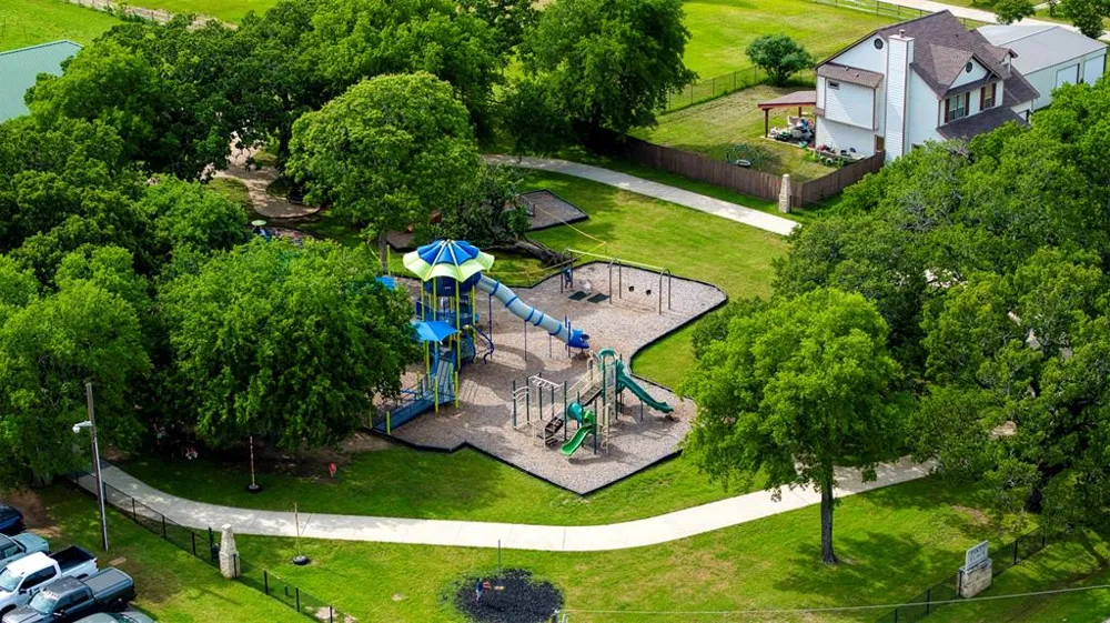 711 Pearl Cove Oak Point, TX 75068