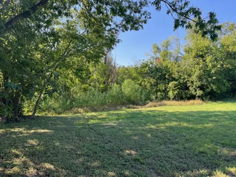 114 Greentree Cir Circle