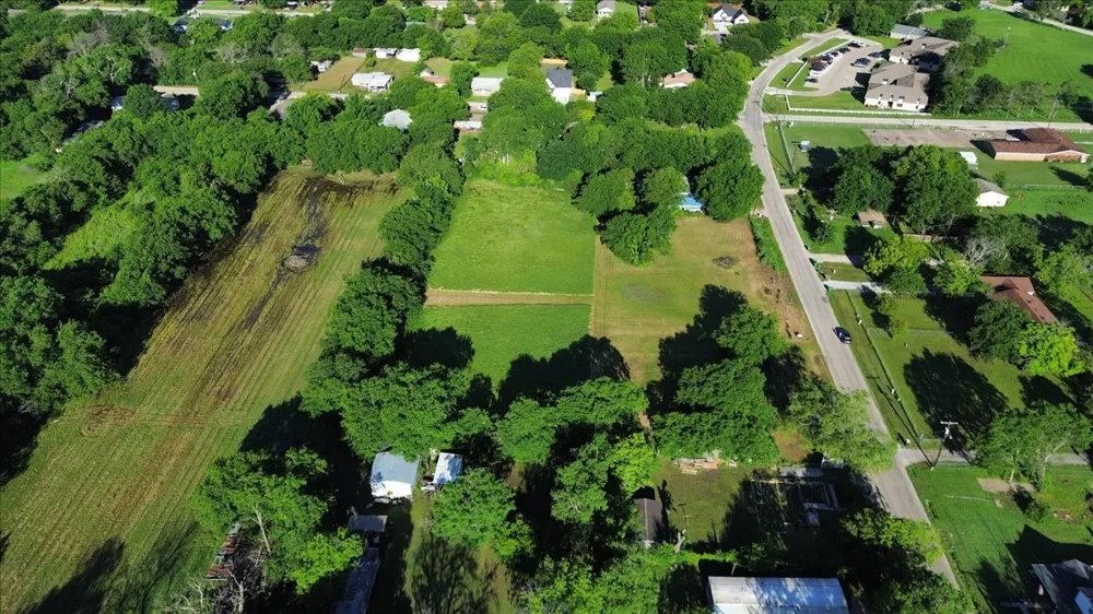 Central Avenue Newark, TX 76071