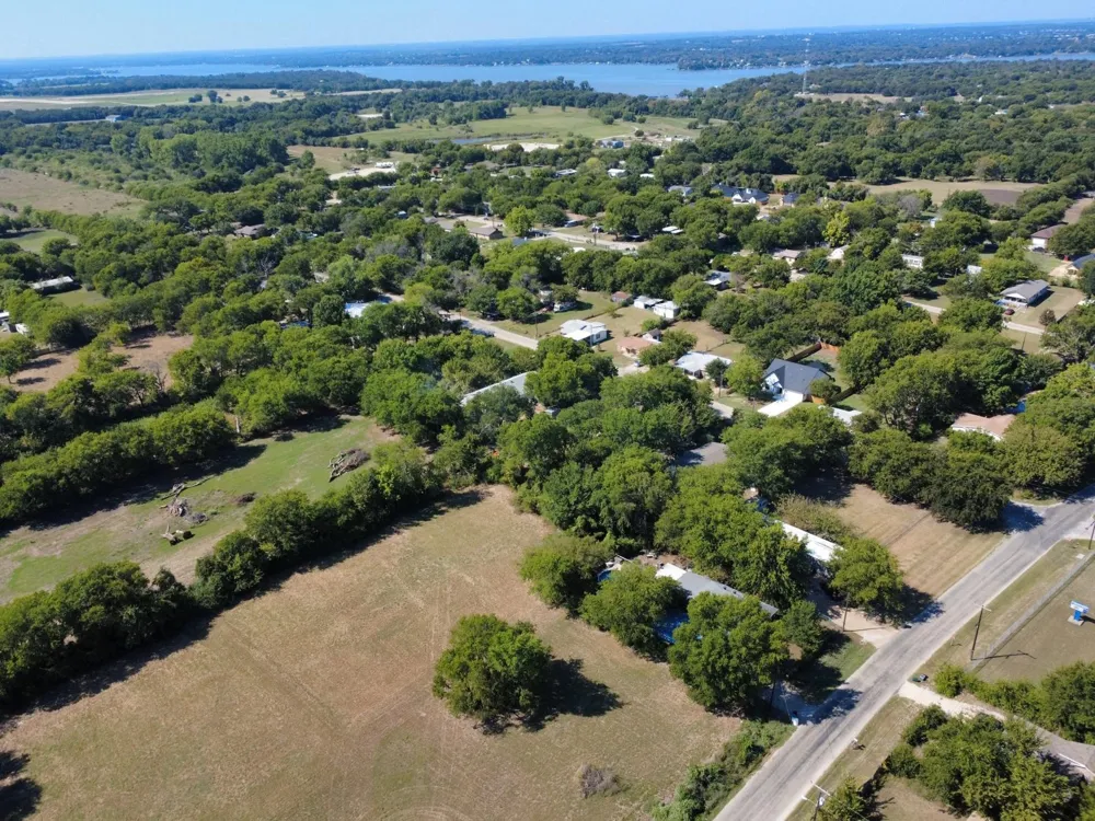 Central Avenue Newark, TX 76071