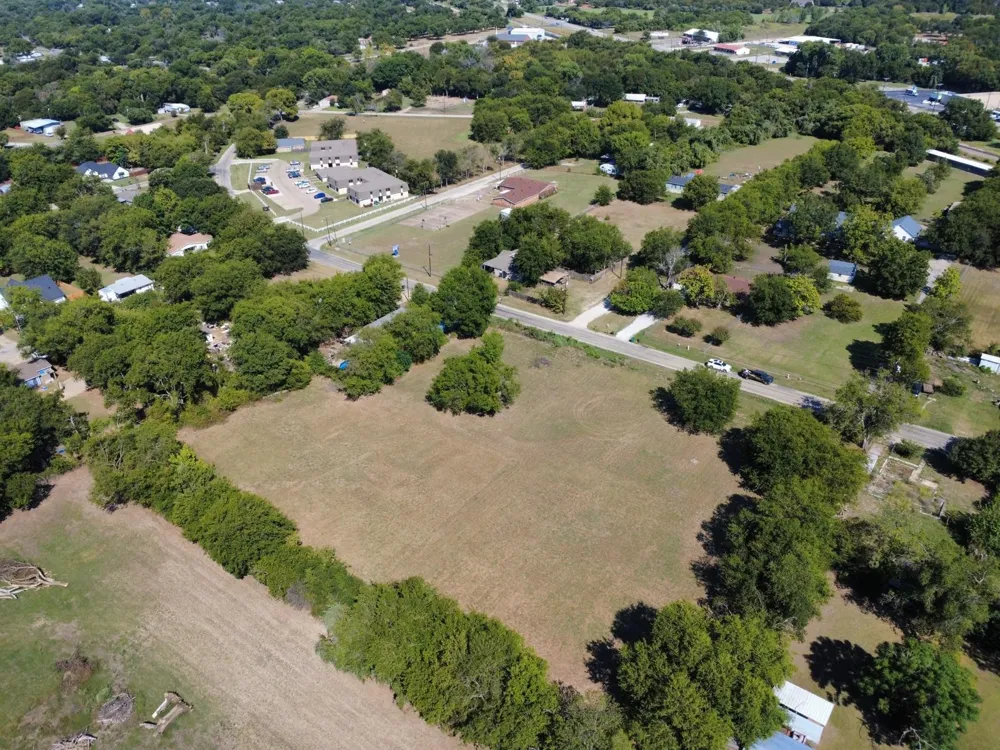 Central Avenue Newark, TX 76071