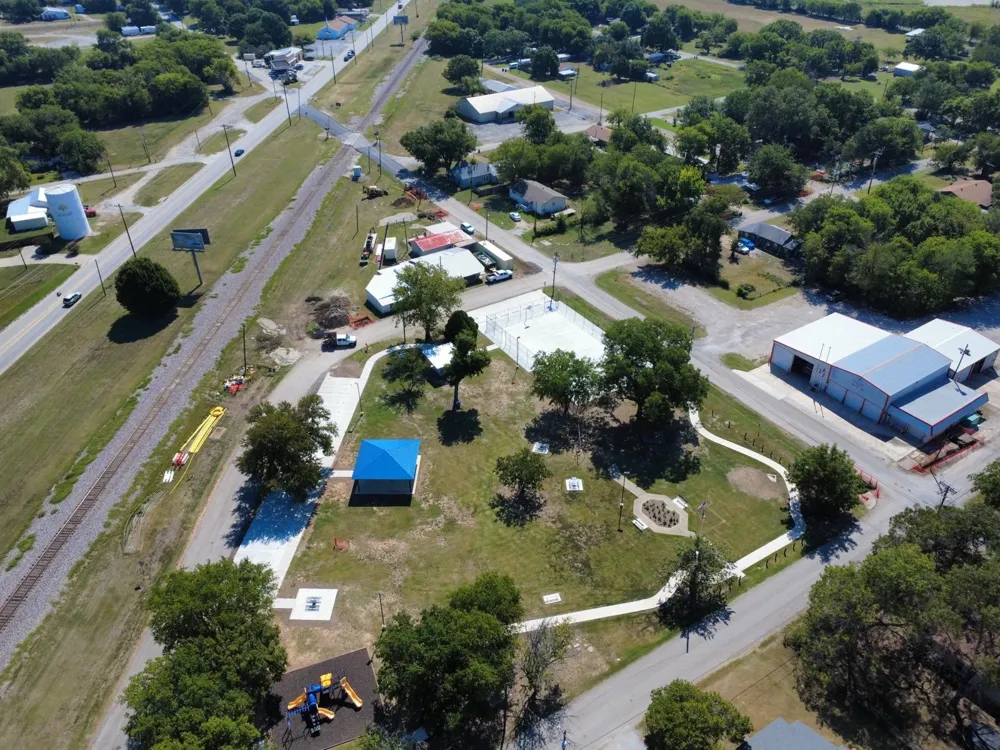 Central Avenue Newark, TX 76071