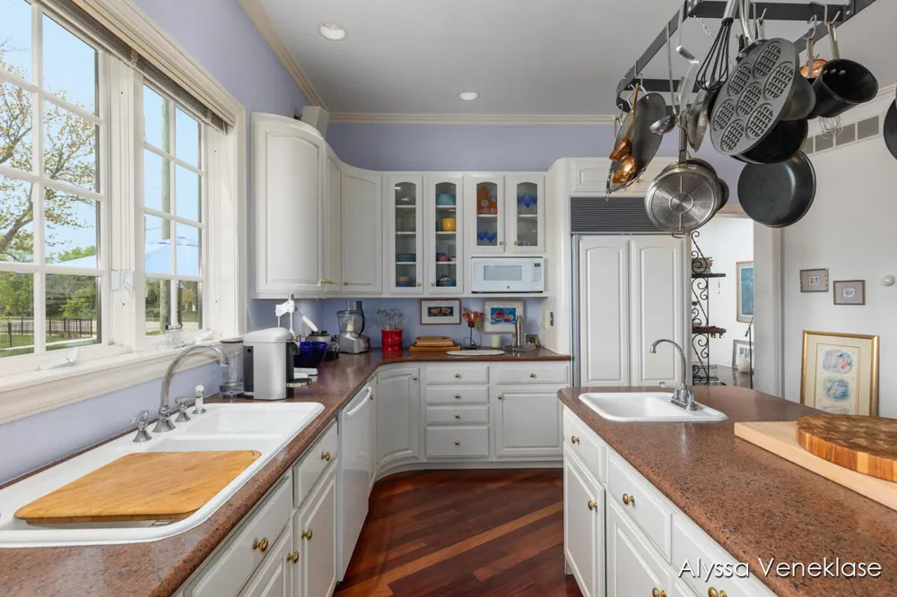 404 Shore Drive South Haven Charter Township, MI 49090