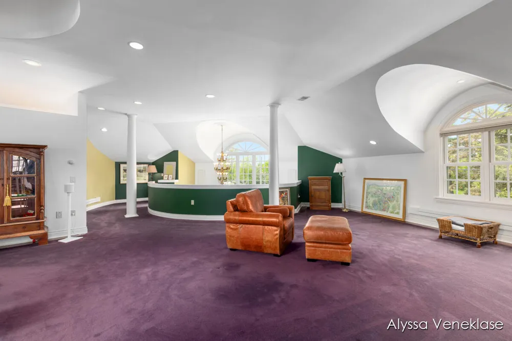 404 Shore Drive South Haven Charter Township, MI 49090