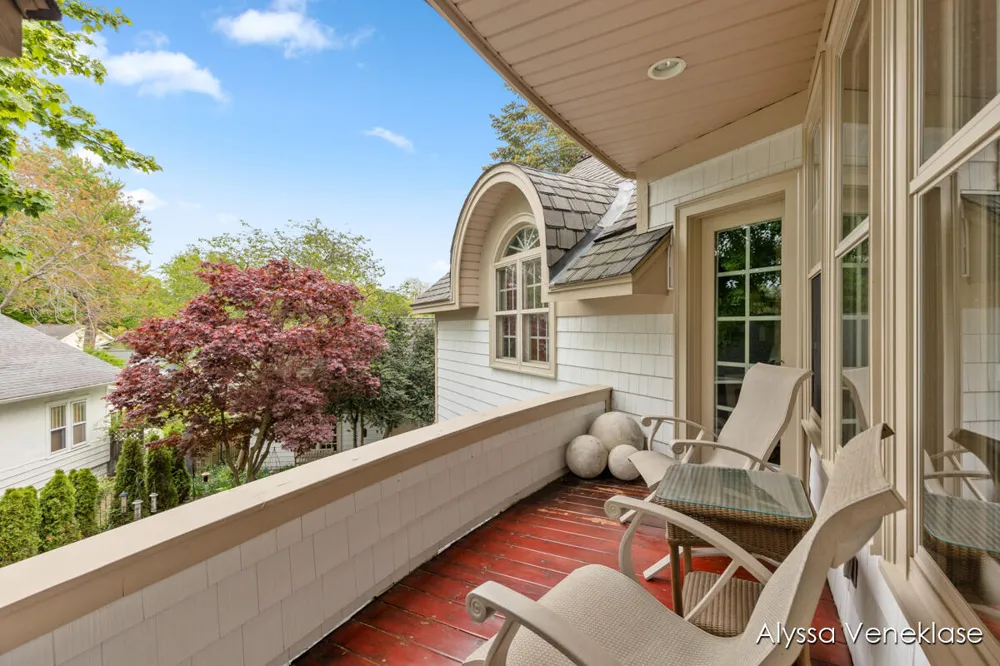 404 Shore Drive South Haven Charter Township, MI 49090
