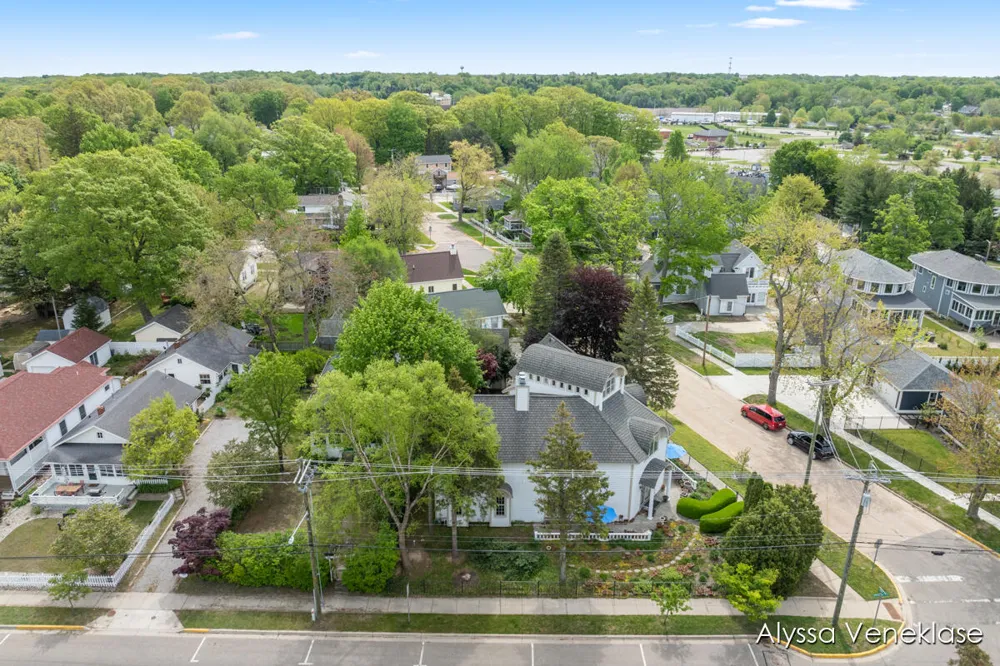 404 Shore Drive South Haven Charter Township, MI 49090