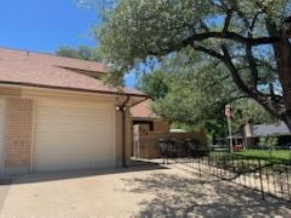 306 S Arnold Street Lampasas, TX 76550