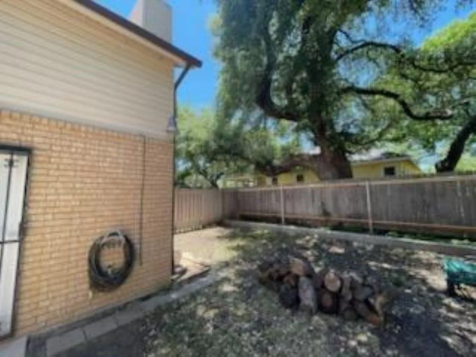 306 S Arnold Street Lampasas, TX 76550