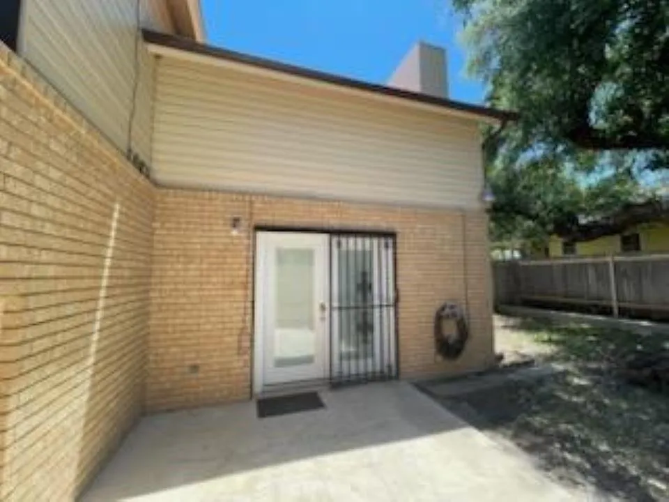 306 S Arnold Street Lampasas, TX 76550