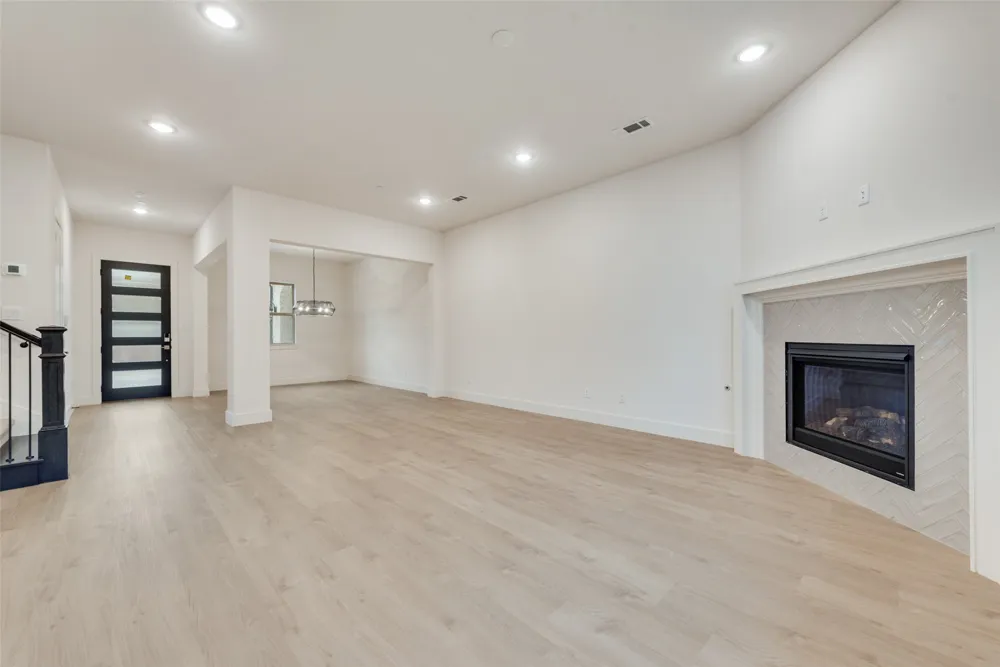 444 Waters Edge Drive #720 Hickory Creek, TX 75065