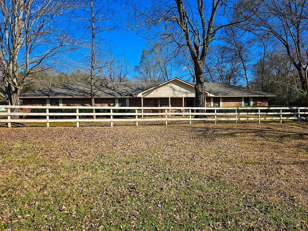 517 An County Road 147 Palestine, TX 75801