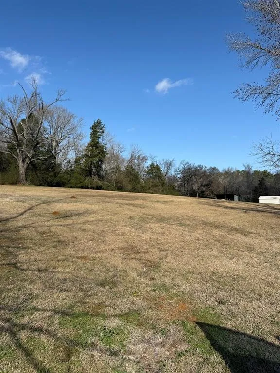517 An County Road 147 Palestine, TX 75801