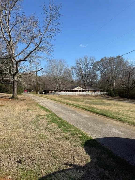 517 An County Road 147 Palestine, TX 75801