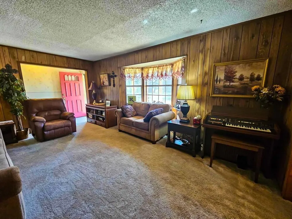 517 An County Road 147 Palestine, TX 75801