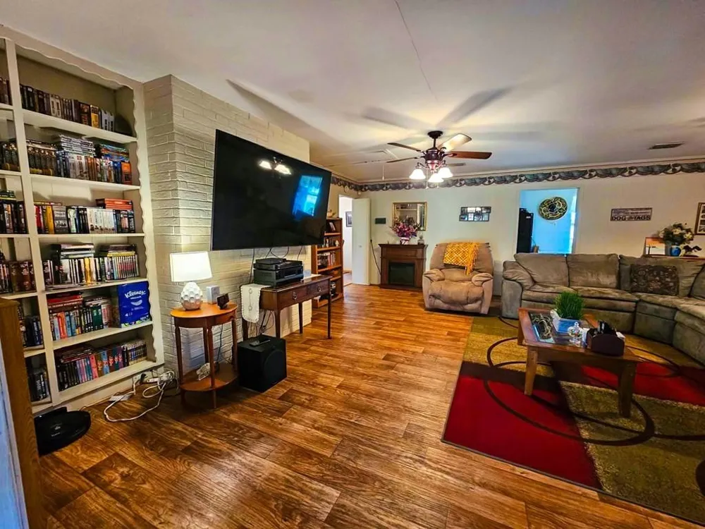 517 An County Road 147 Palestine, TX 75801