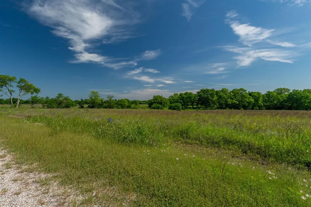 1625 Fm 904 S #ES Pecan Gap, TX 75469