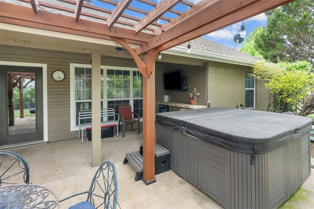 415 Stone Mountain Court Cresson, TX 76035