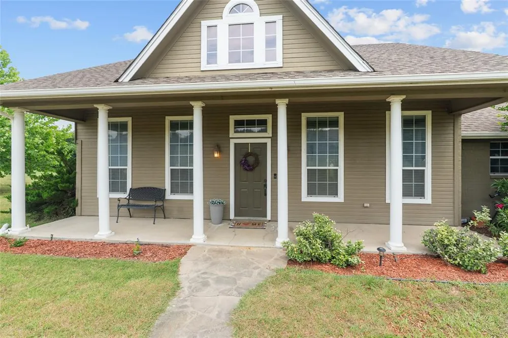 415 Stone Mountain Court Cresson, TX 76035