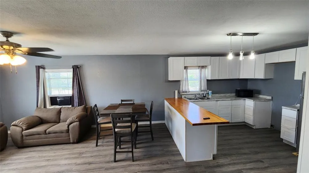 809 Bowie Street Sweetwater, TX 79556