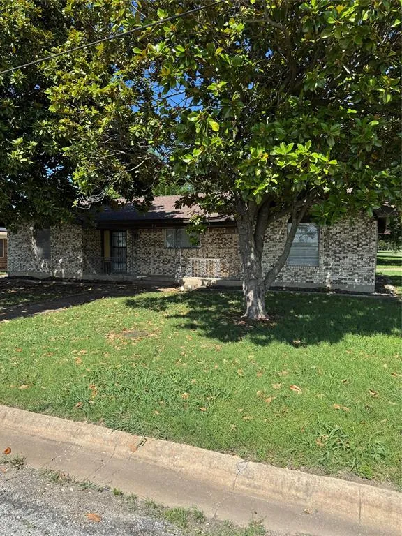711 S Farmington Road Howe, TX 75459