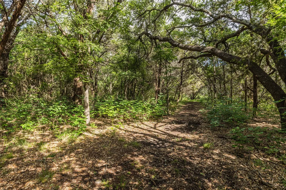 420 Private Road 1400 E Morgan, TX 76671
