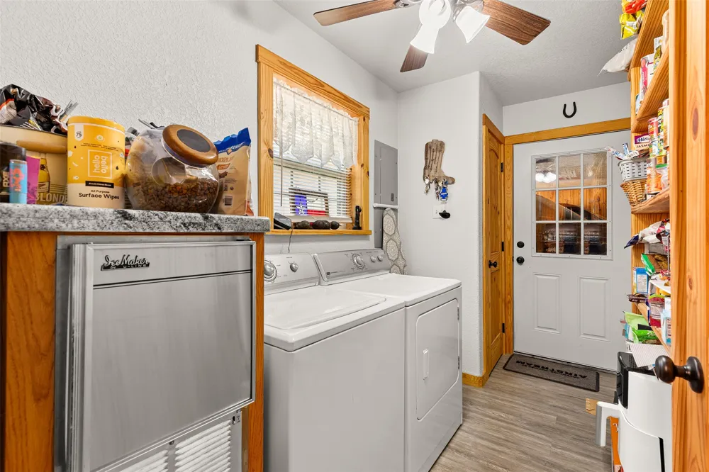 420 Private Road 1400 E Morgan, TX 76671