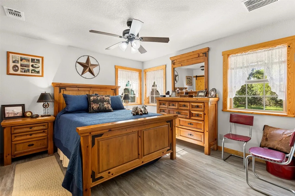 420 Private Road 1400 E Morgan, TX 76671