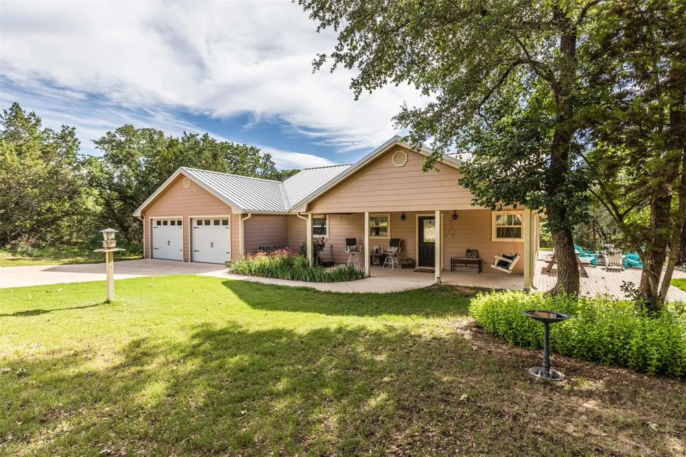 420 Private Road 1400 E Morgan, TX 76671