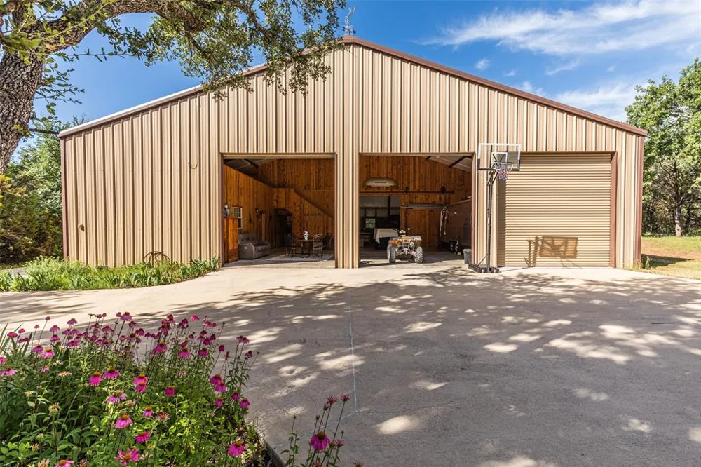 420 Private Road 1400 E Morgan, TX 76671