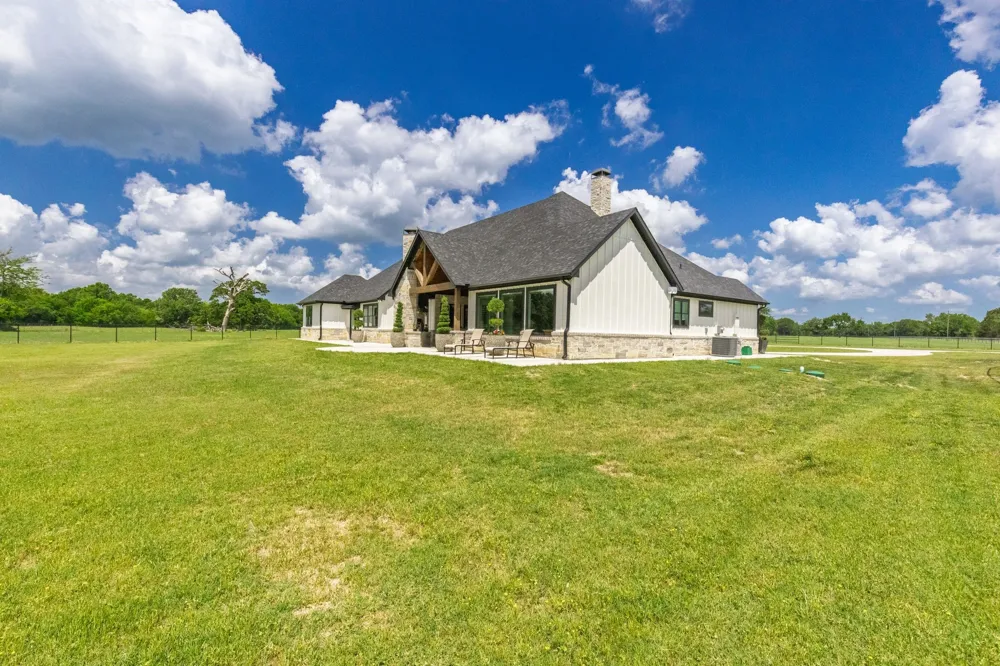300 County Road 3636 Road Dike, TX 75437