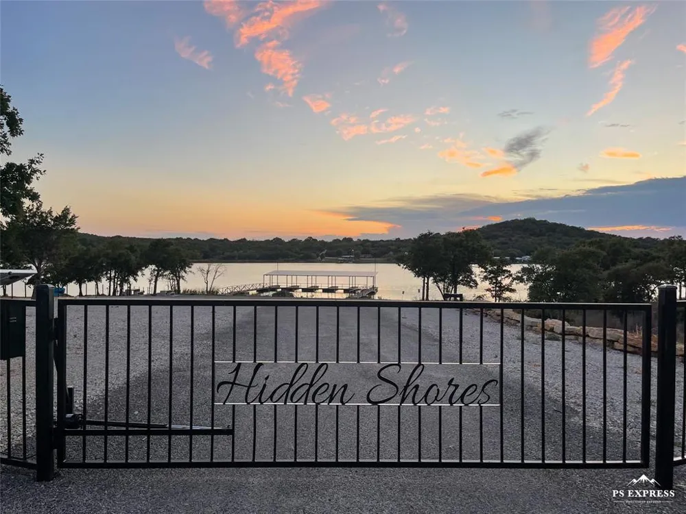 371 Hidden Shores Drive Cisco, TX 76437