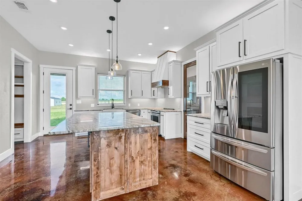 4153 Fm 901 Whitesboro, TX 76273