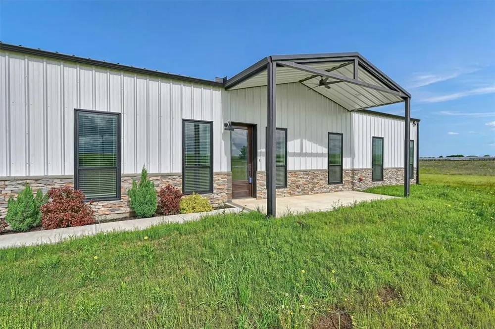 4153 Fm 901 Whitesboro, TX 76273